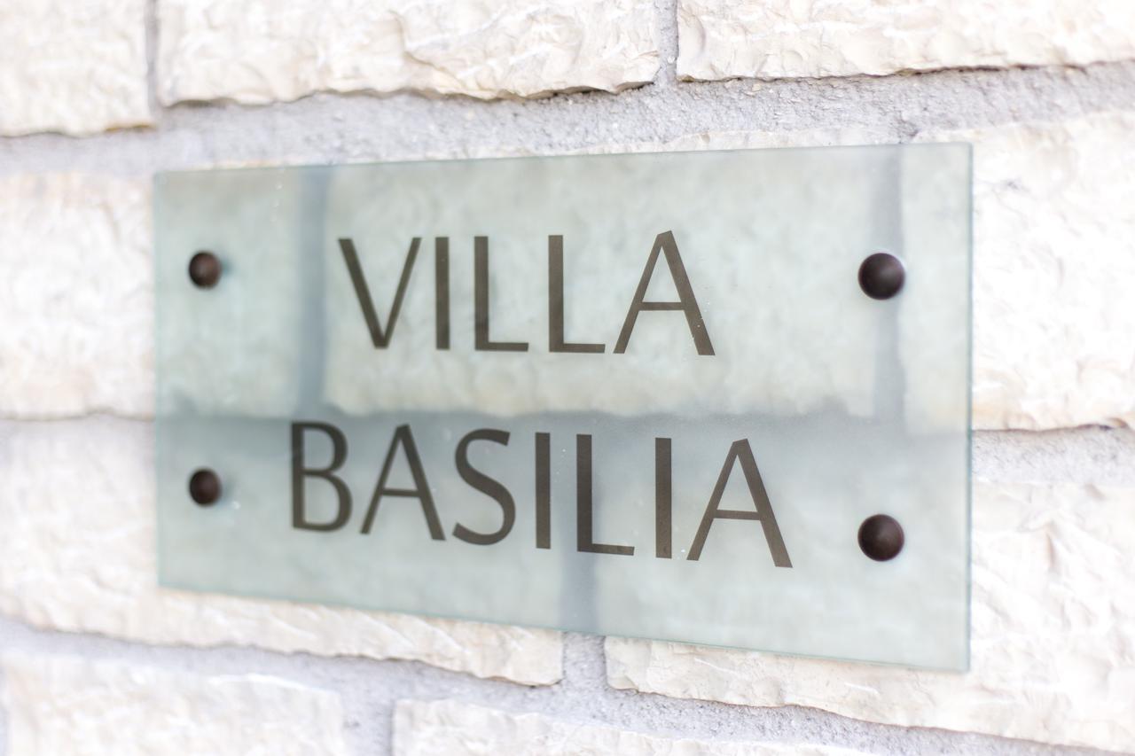 Abi Luxury Villas Monodendri Buitenkant foto